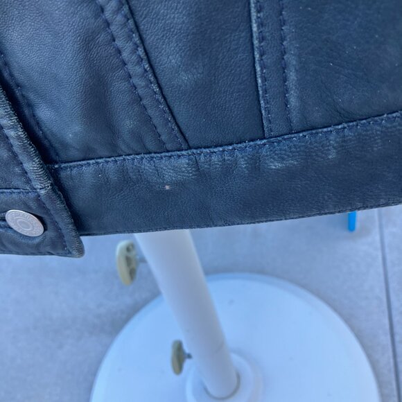 Levi's iconic supple leather trucker jacket in navy, size XS - Picture 5 of 9